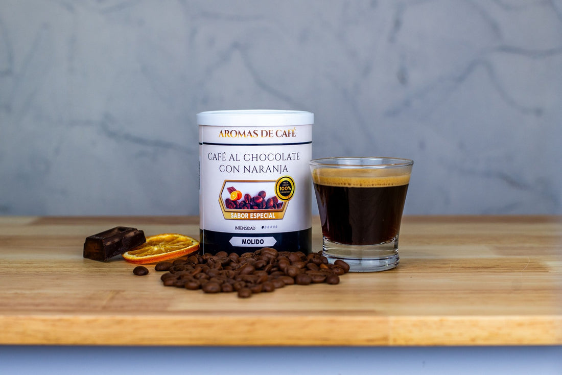 Café con chocolate y naranja molido, lata con espresso